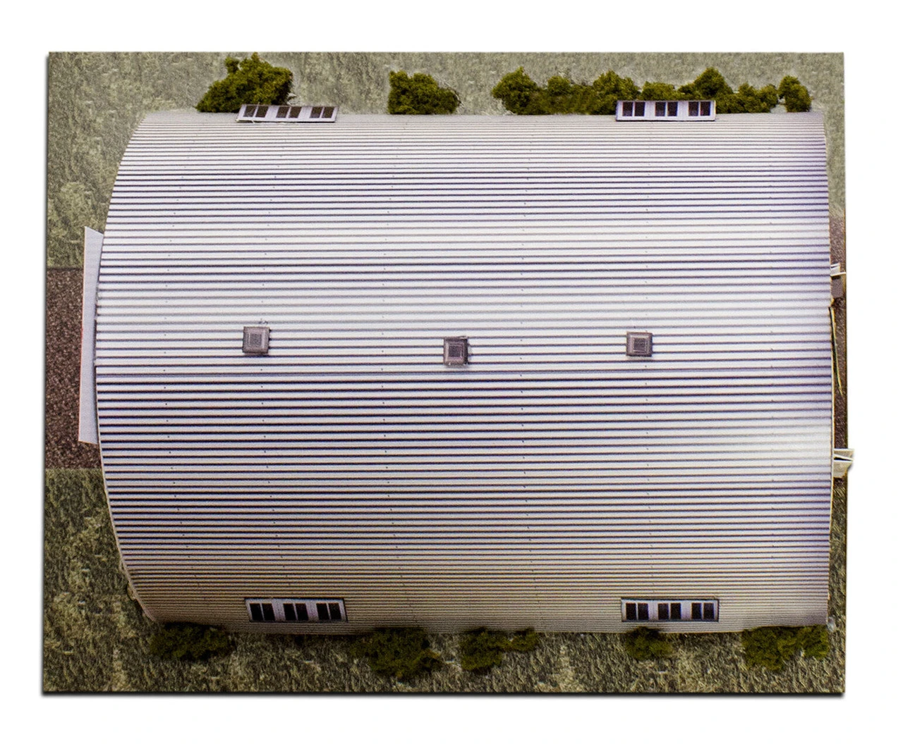 BK 8710 1:87 Scale "Quonset Hut & Train Station" Photo Real Scale Building Kit 8 BK 8710 1:87 Scale "Quonset Hut & Train Station" Photo Real Scale Building Kit - Image 6