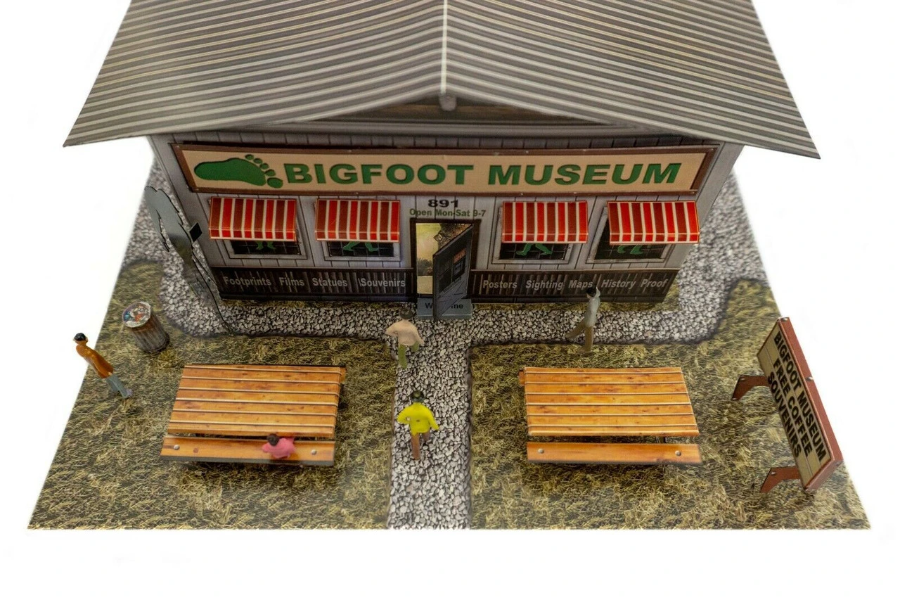 BK 4836 1:48 Scale Bigfoot Museum Model Building Kit 5 BK 4836 1:48 Scale Bigfoot Museum Model Building Kit - Image 3